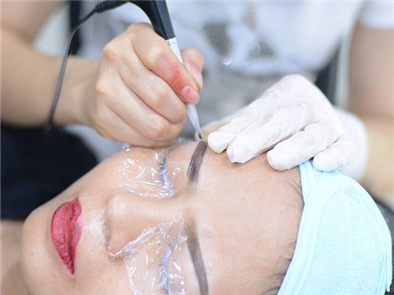 Có nên học phun xăm thẩm mỹ tại Hà Nội giá rẻ?