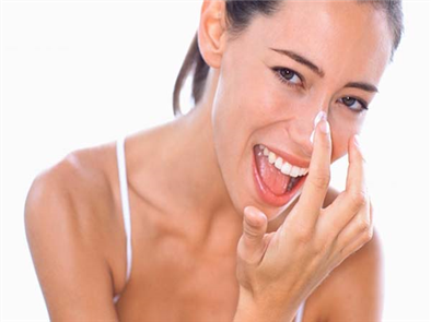 Học cách trị mụn cám ở mũi bằng phương pháp tự nhiên