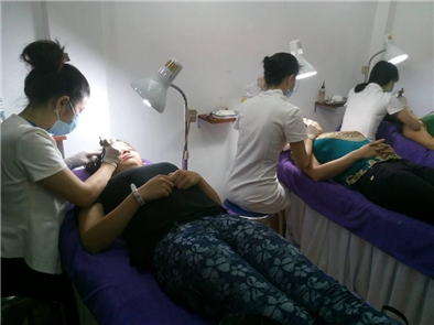 Hé lộ cách làm mặt nạ cho bà bầu bị mụn an toàn nhất