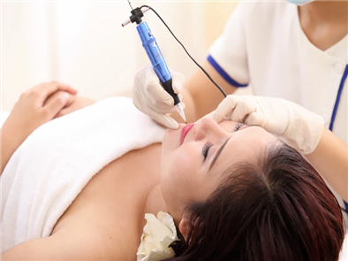 Phun môi xí muội chuẩn Đẹp - Độc - Điệu