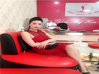 Xăm môi màu đỏ cam phù hợp với làn da nào?
